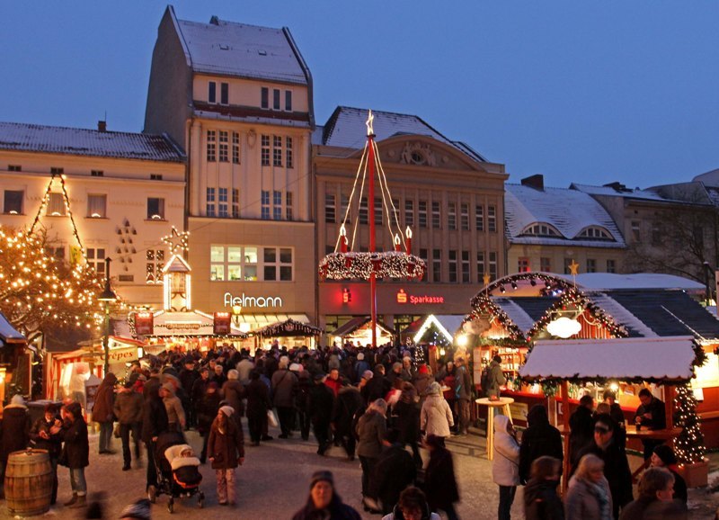 Spandauer Weihnachtsmarkt in Old Town Spandau - R. Müller/PfS