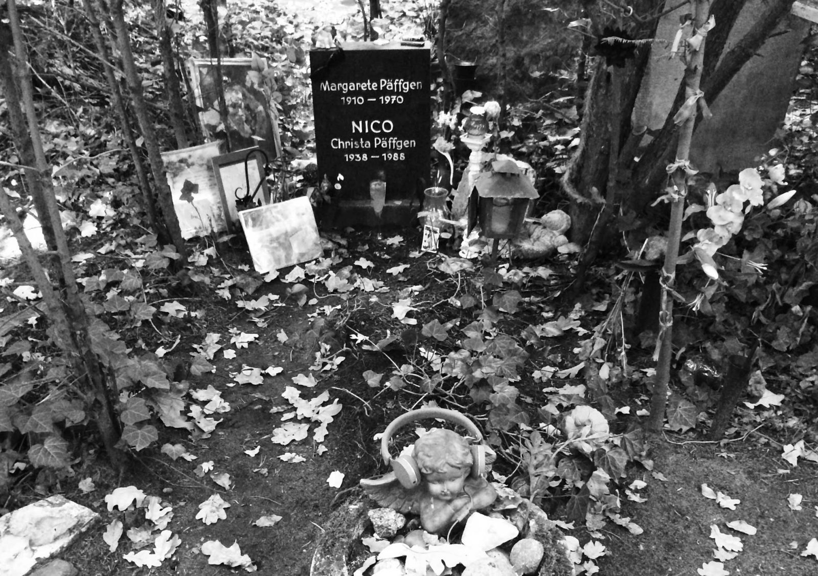 nico grave berlin cemetery